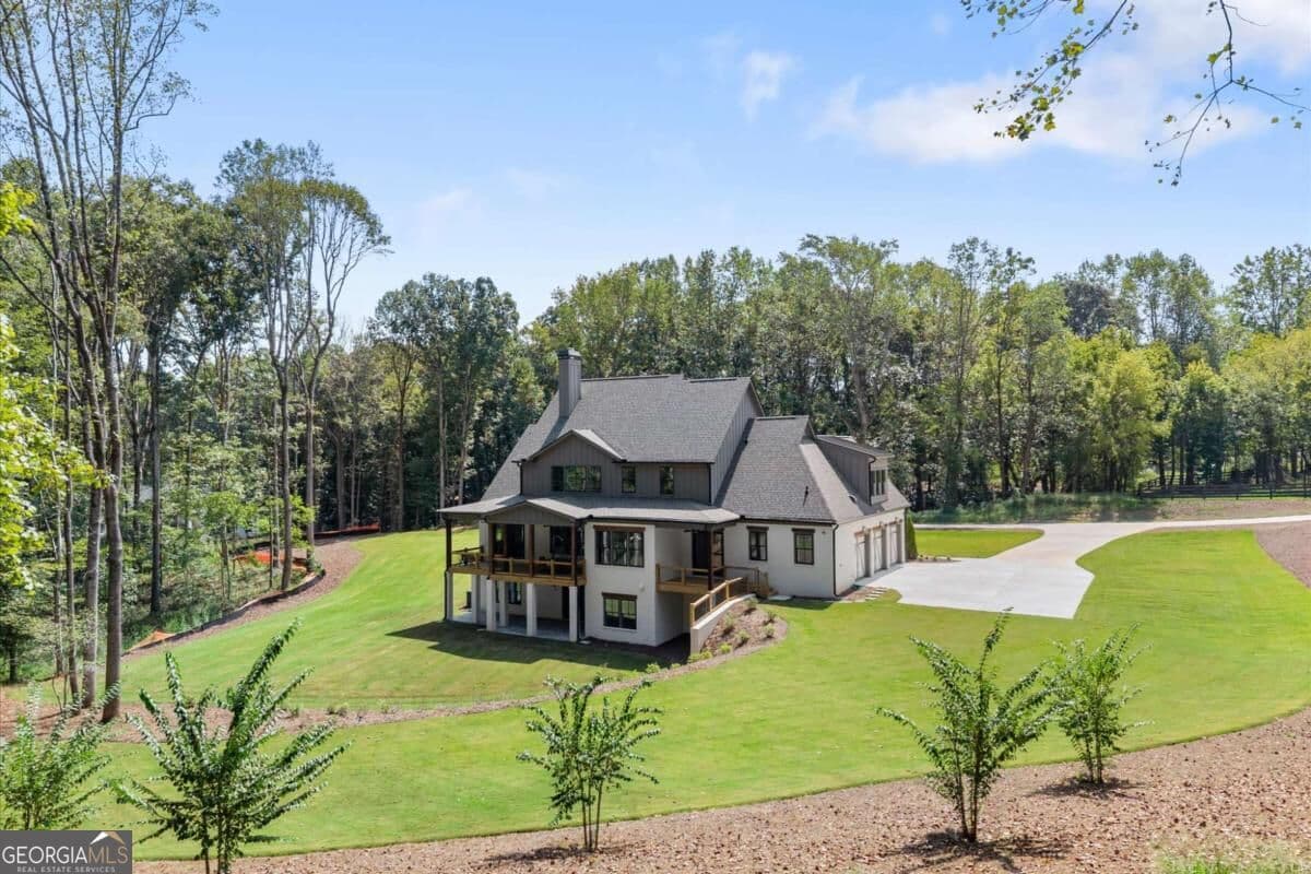 5 bedroom, 5.5 bathroom, 6,418 sq ft single family residence for sale at 422 Old Orange Mill Road, Canton, GA 30115 — photo 5