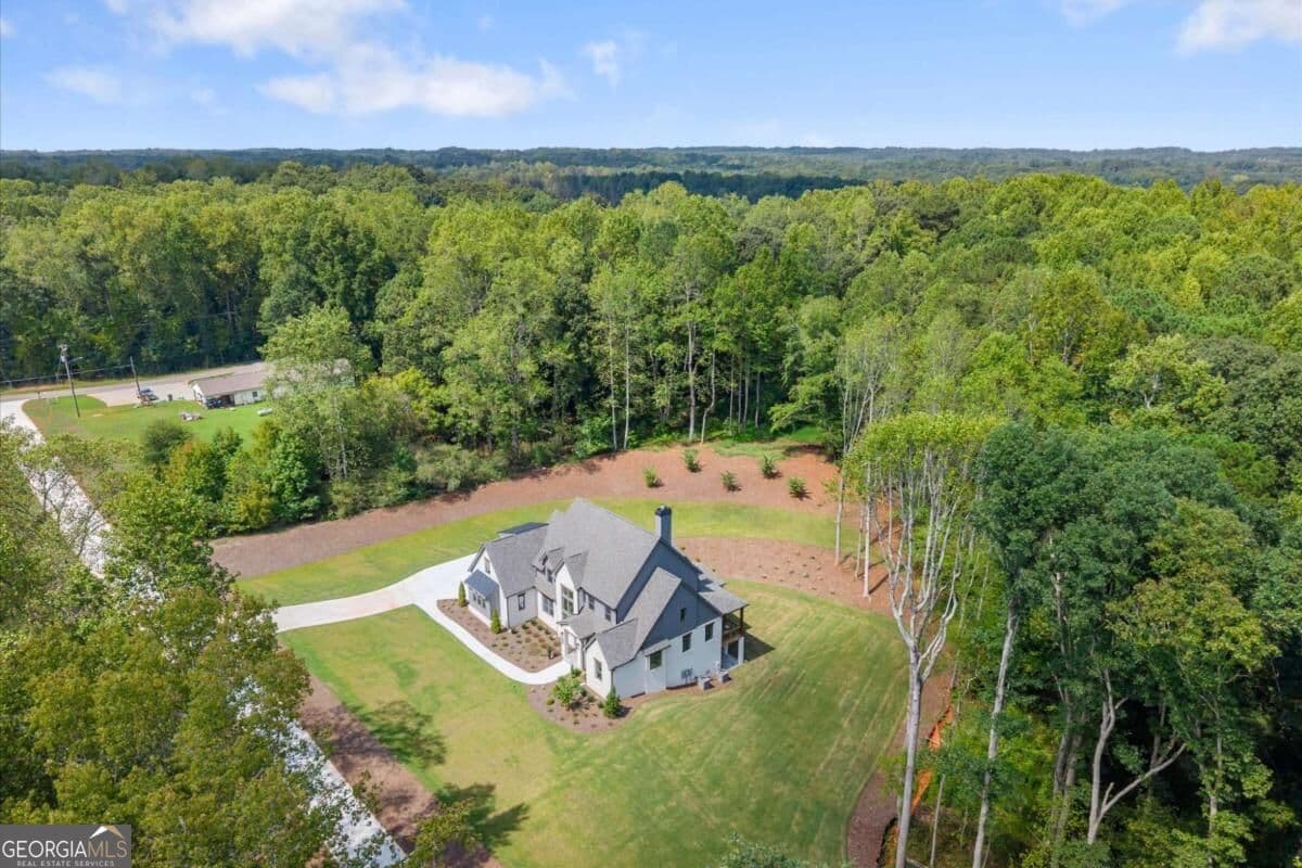 5 bedroom, 5.5 bathroom, 6,418 sq ft single family residence for sale at 422 Old Orange Mill Road, Canton, GA 30115 — photo 4