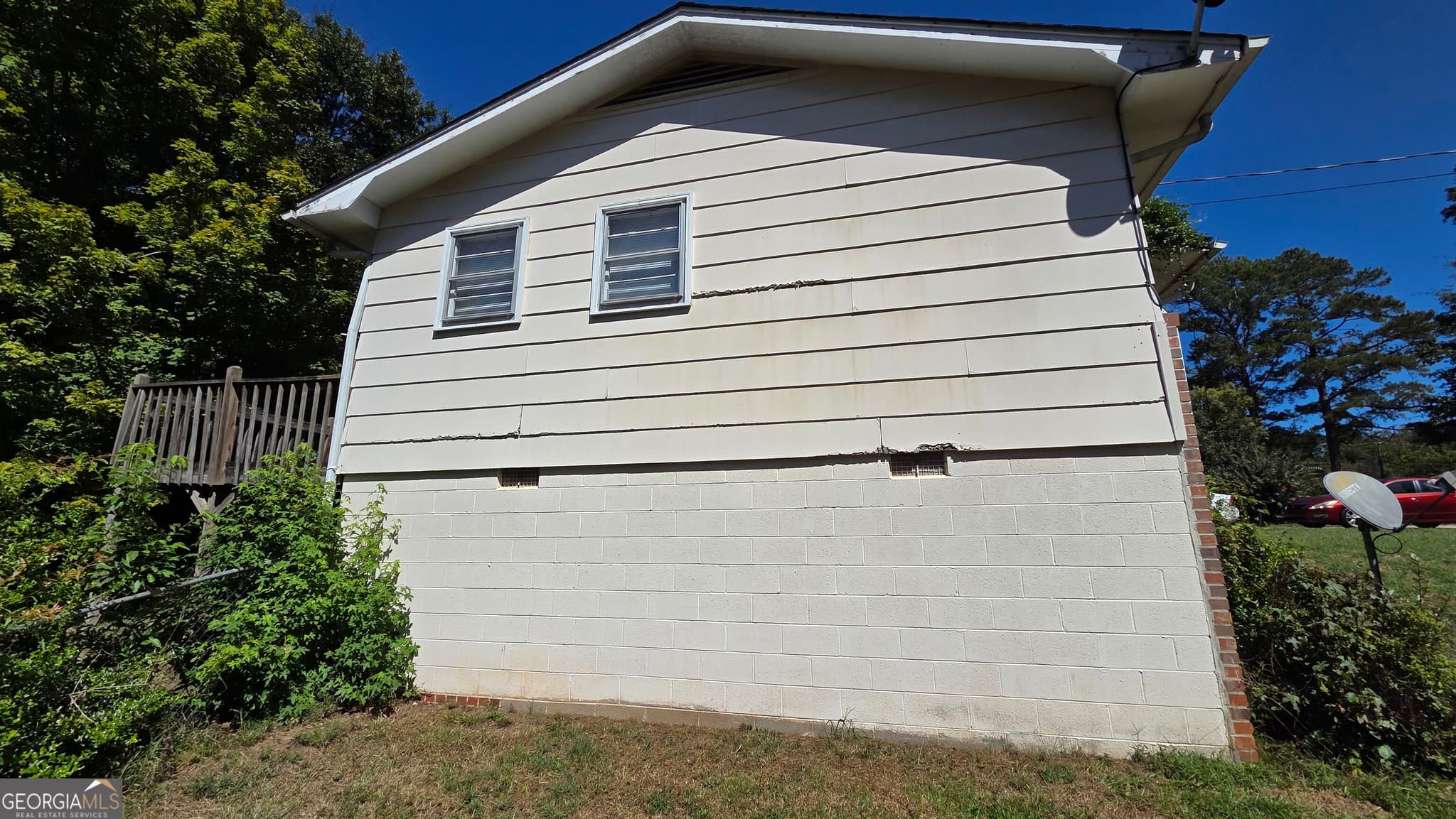 3 bedroom, 2 bathroom, 1,286 sq ft single family residence for sale at 30 Hillcrest Drive, Hartwell, GA 30643 — photo 5