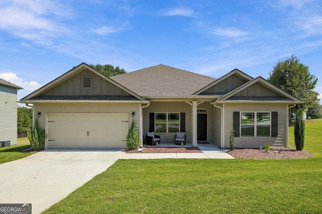 4 bedroom, 2 bathroom, 2,115 sq ft single family residence for sale at 296 N Brooks Village Drive, Pendergrass, GA 30567 — photo 1 of 46
