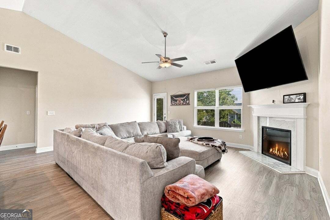 4 bedroom, 2 bathroom, 2,115 sq ft single family residence for sale at 296 N Brooks Village Drive, Pendergrass, GA 30567 — photo 10
