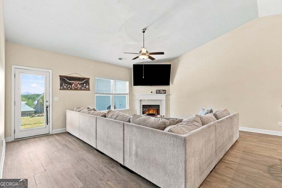 4 bedroom, 2 bathroom, 2,115 sq ft single family residence for sale at 296 N Brooks Village Drive, Pendergrass, GA 30567 — photo 8
