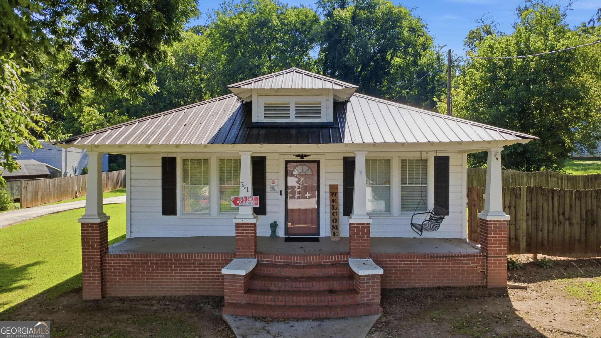 2 bedroom, 1 bathroom, 1,247 sq ft single family residence for sale at 791 Park Avenue, Lindale, GA 30147 — photo 2
