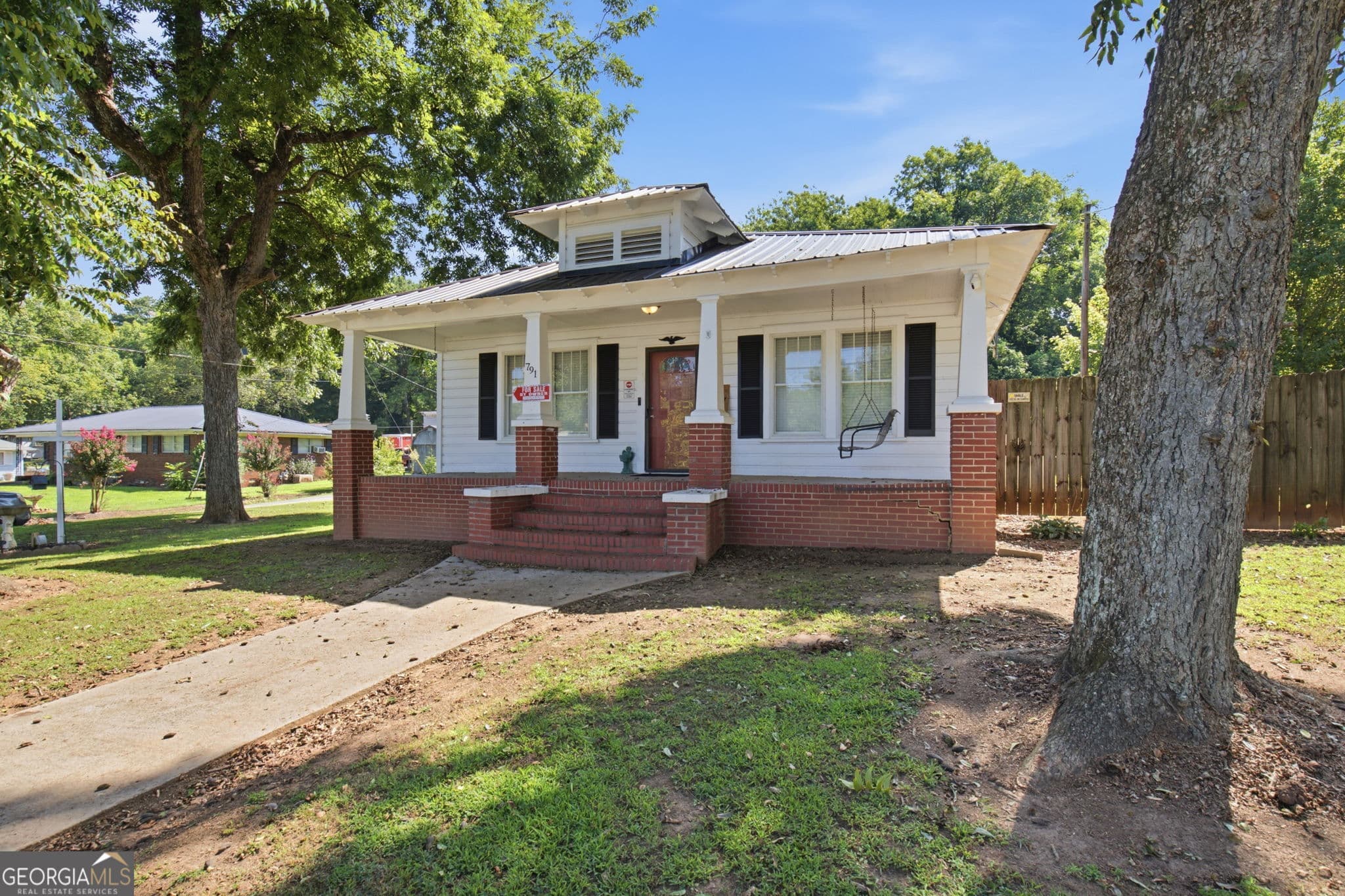 2 bedroom, 1 bathroom, 1,247 sq ft single family residence for sale at 791 Park Avenue, Lindale, GA 30147 — photo 3