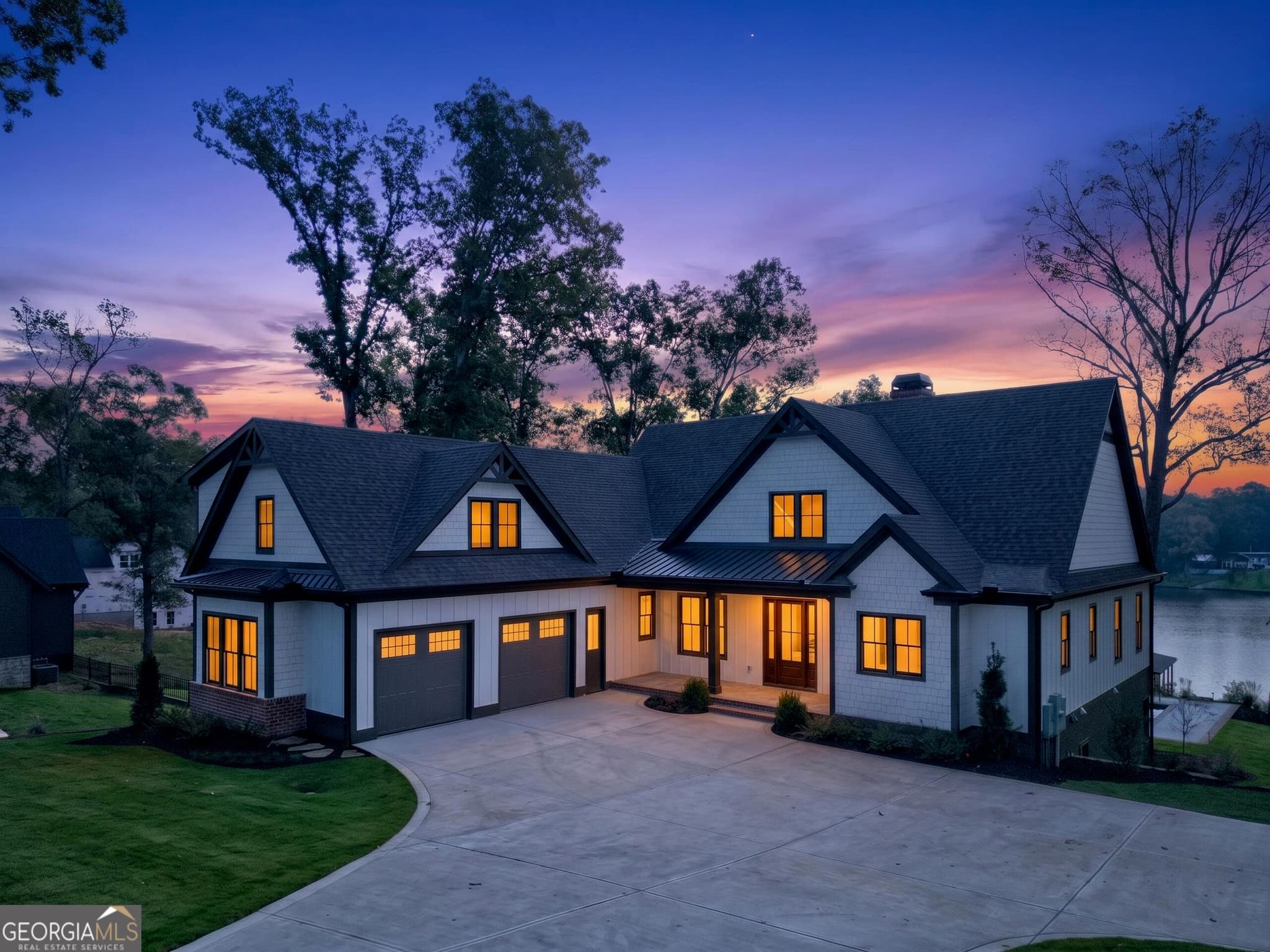5 bedroom, 5.5 bathroom, 4,085 sq ft single family residence for sale at 215 Falls Lane, Milledgeville, GA 31061 — photo 3