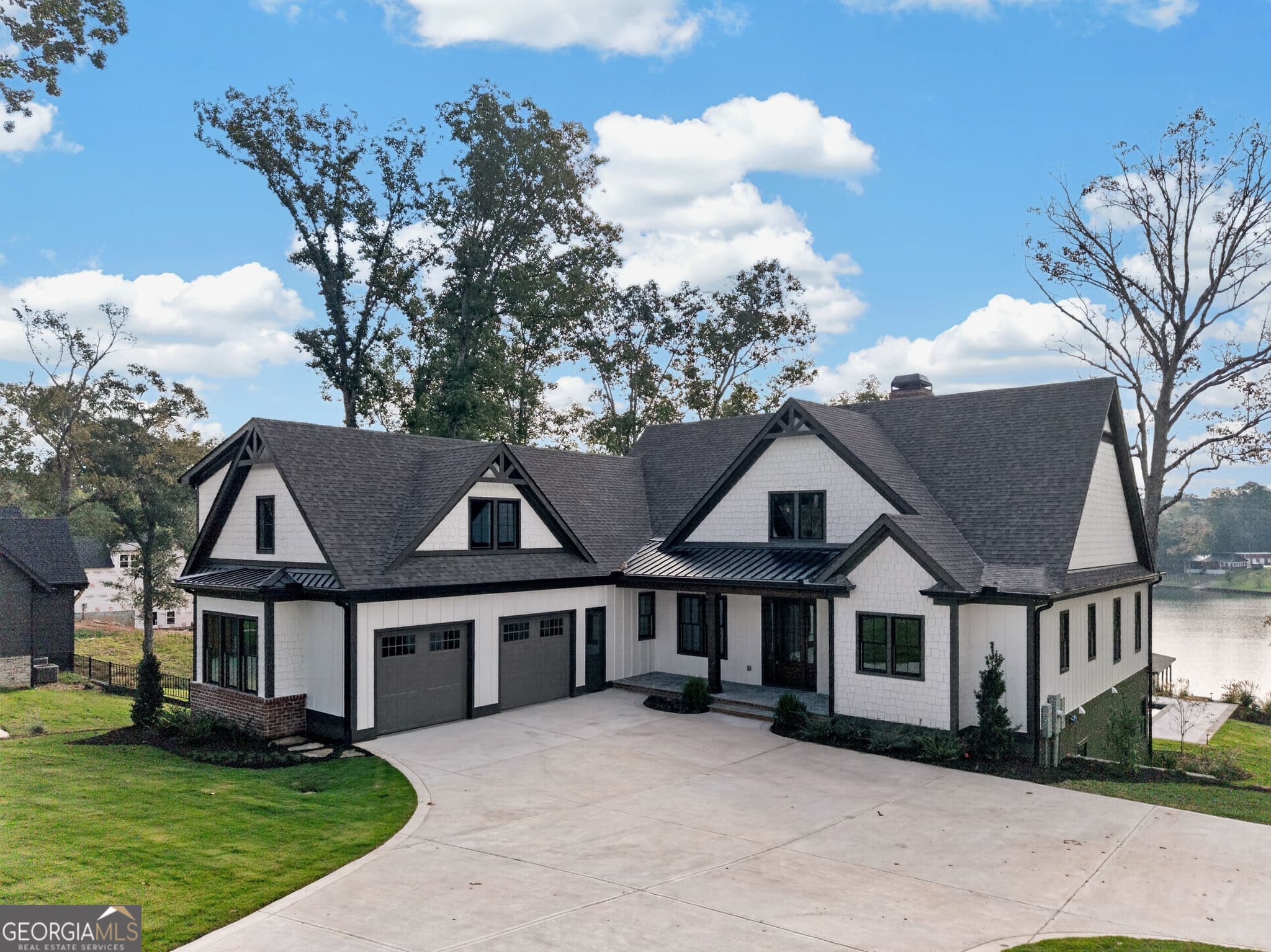 5 bedroom, 5.5 bathroom, 4,085 sq ft single family residence for sale at 215 Falls Lane, Milledgeville, GA 31061