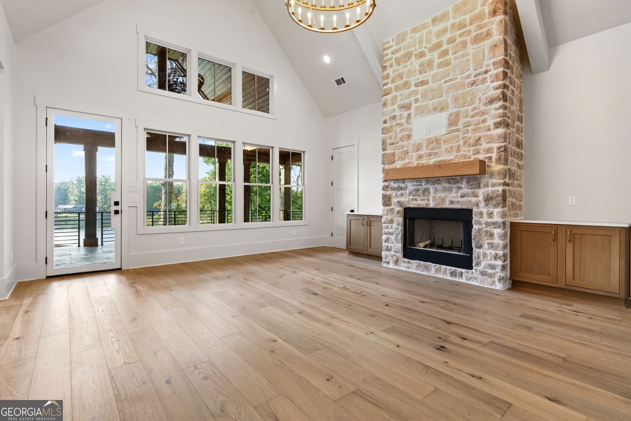 5 bedroom, 5.5 bathroom, 4,085 sq ft single family residence for sale at 215 Falls Lane, Milledgeville, GA 31061 — photo 10