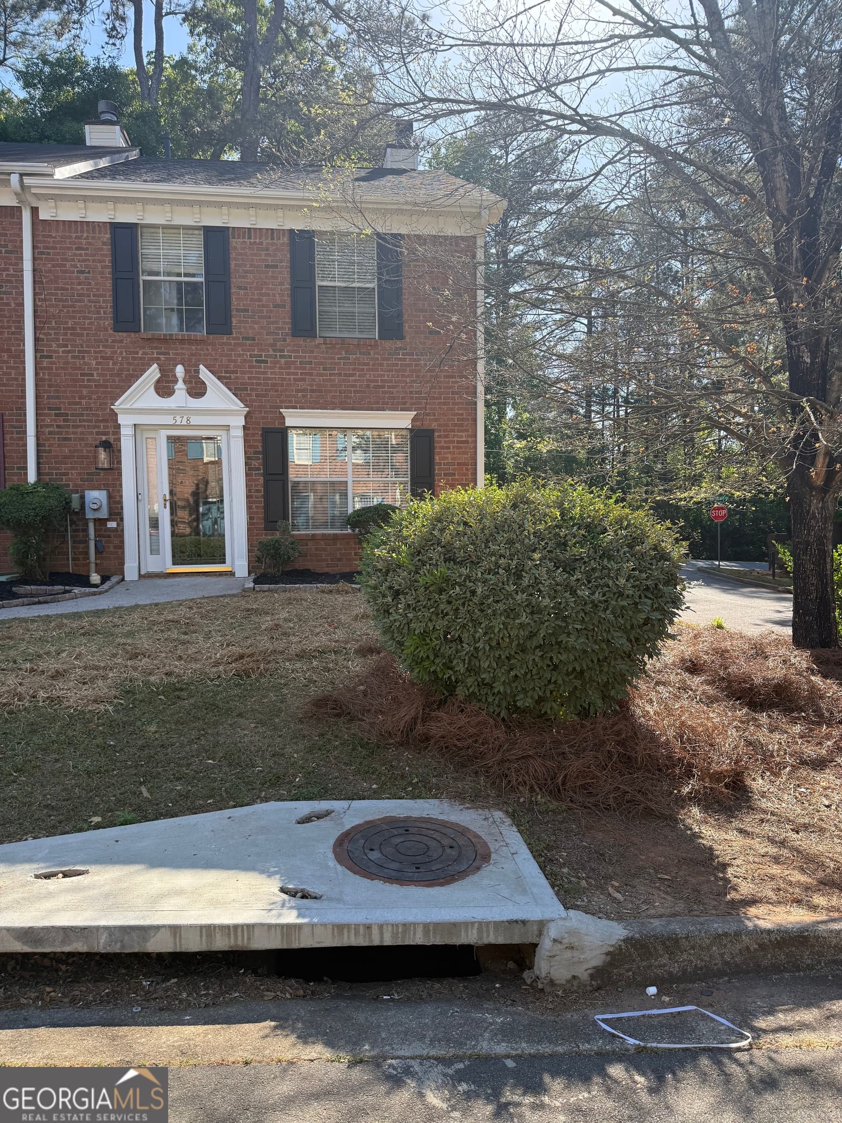 2 bedroom, 2.5 bathroom, 1,400 sq ft townhouse sold at 578 Hambrick Square, Stone Mountain, GA 30083