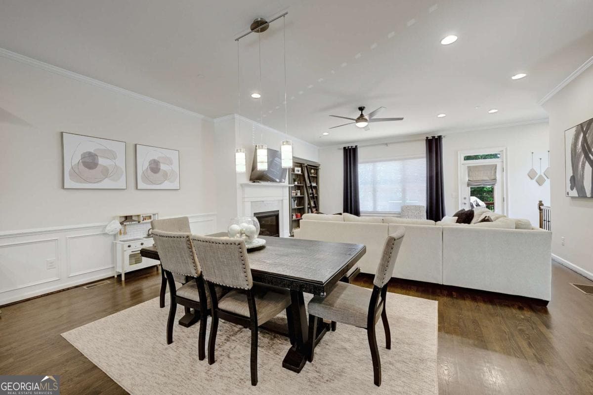 3 bedroom, 3.5 bathroom, 2,084 sq ft townhouse for sale at 909 Dumaine Trace, Sandy Springs, GA 30328 — photo 9