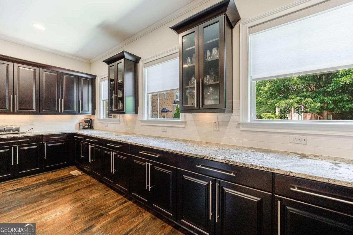 3 bedroom, 3.5 bathroom, 2,084 sq ft townhouse for sale at 909 Dumaine Trace, Sandy Springs, GA 30328 — photo 8