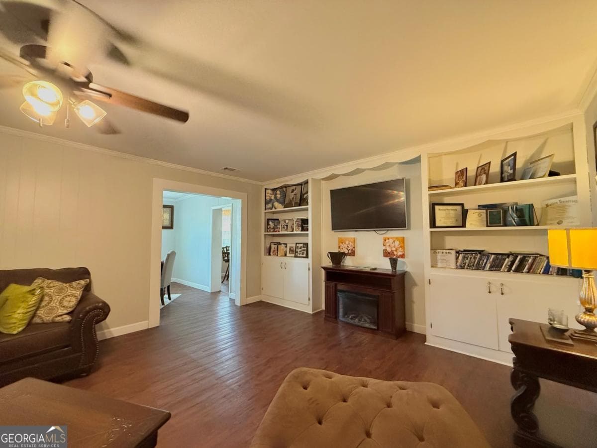 3 bedroom, 2.5 bathroom, 2,103 sq ft single family residence for sale at 44 Kersey Street, Hazlehurst, GA 31539 — photo 5
