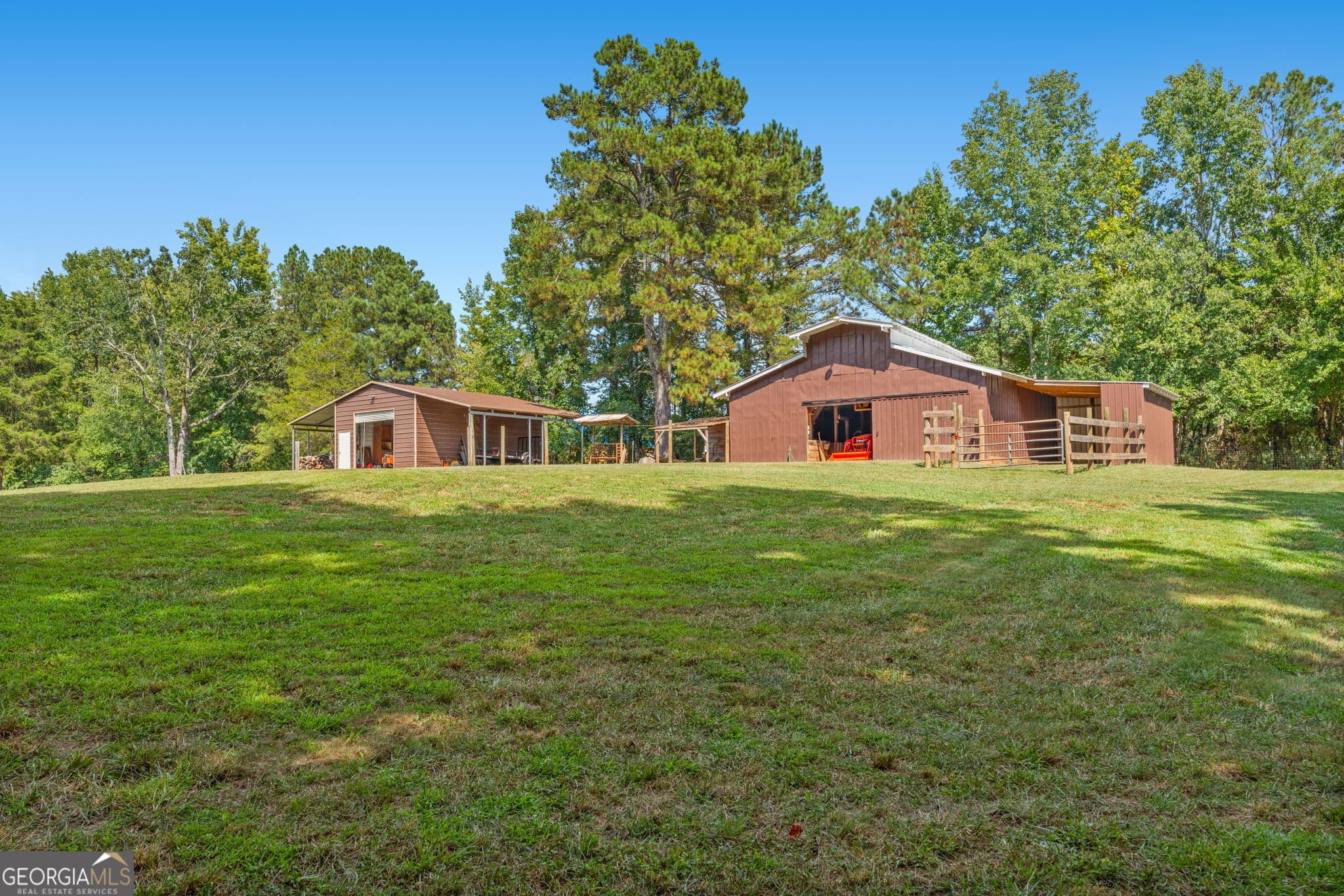 4 bedroom, 4 bathroom, 5,192 sq ft single family residence for sale at 7180 Westray Road, Cumming, GA 30028 — photo 6