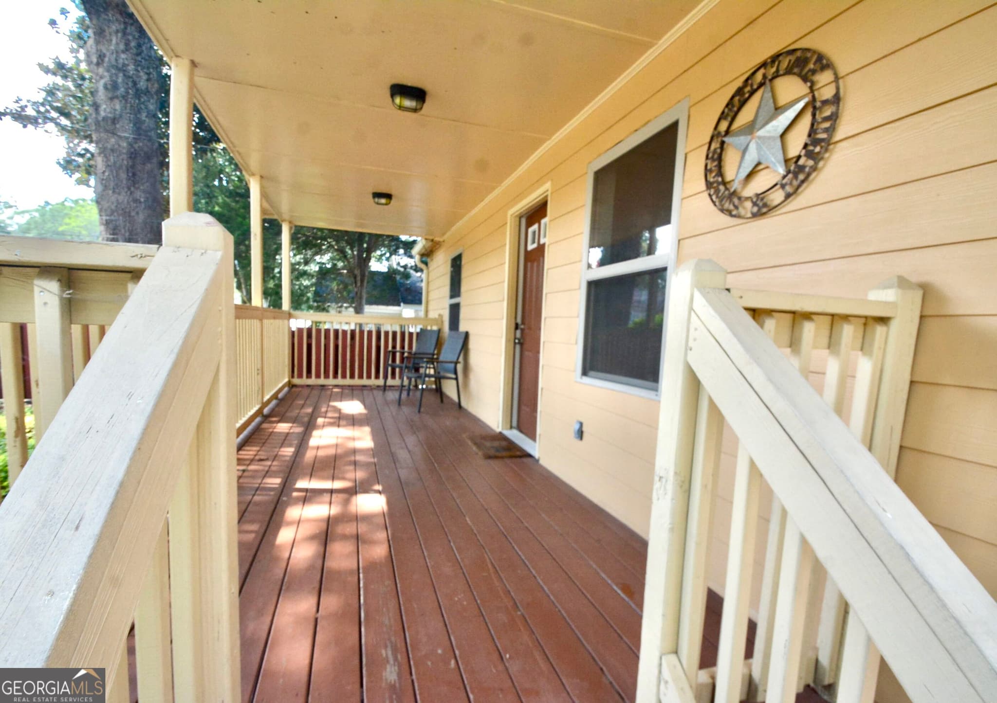 2 bedroom, 1 bathroom, 1,250 sq ft duplex for rent at 1385 Elizabeth Lane 100, East Point, GA 30344 for $1,475 a month — photo 3