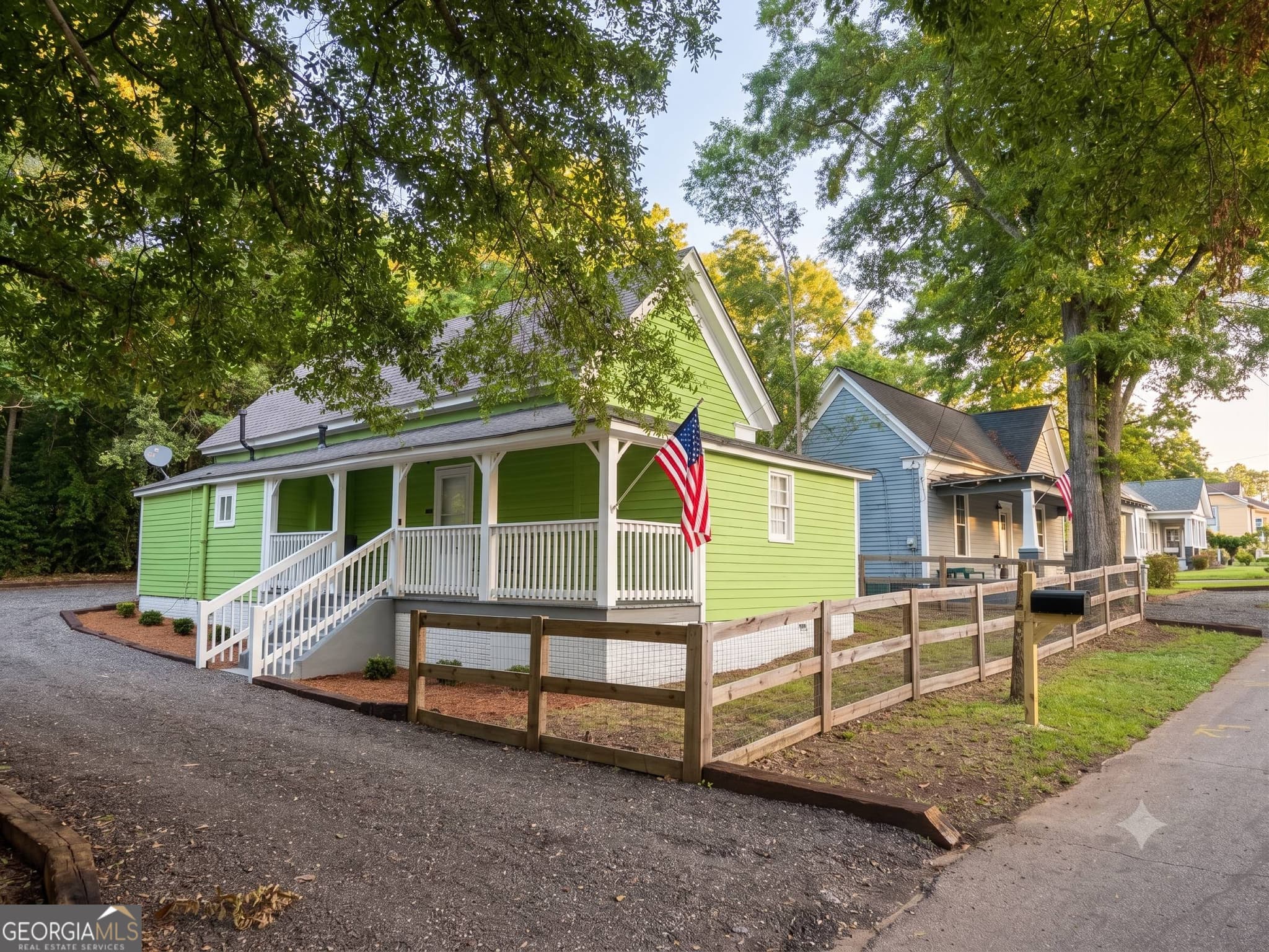 2 bedroom, 1 bathroom, 805 sq ft single family residence for sale at 725 Williams Street, Griffin, GA 30223