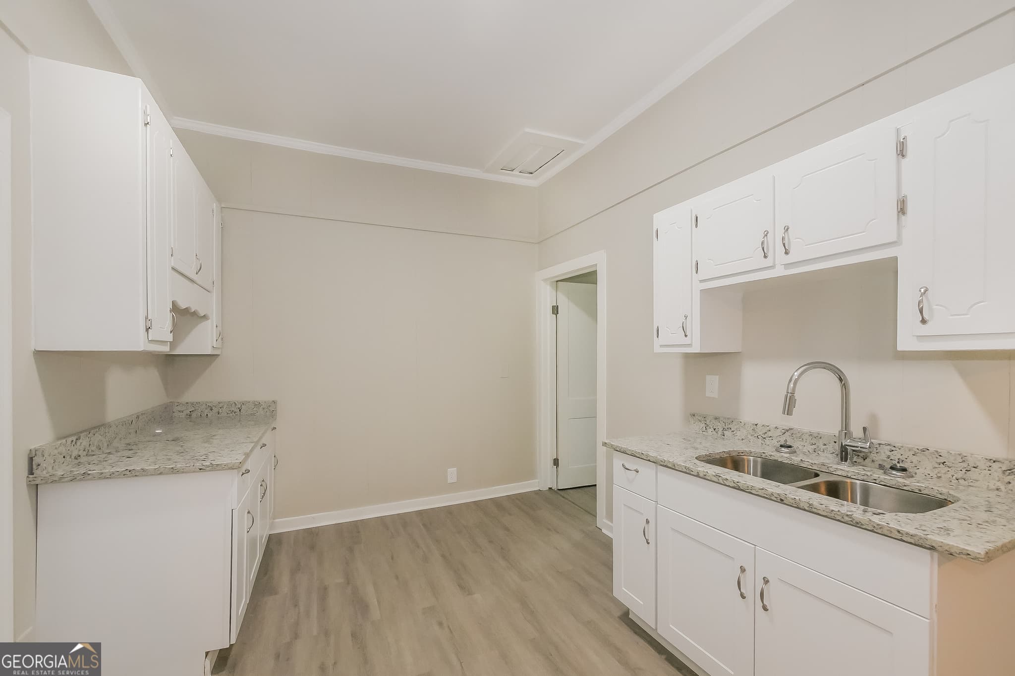 2 bedroom, 1 bathroom, 805 sq ft single family residence for sale at 725 Williams Street, Griffin, GA 30223 — photo 5