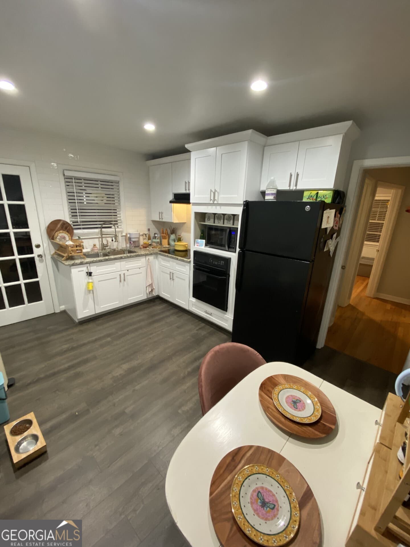2 bedroom, 1 bathroom, 1,400 sq ft duplex for rent at 825 Marstevan Drive, Atlanta, GA 30306 for $2,325 a month — photo 5
