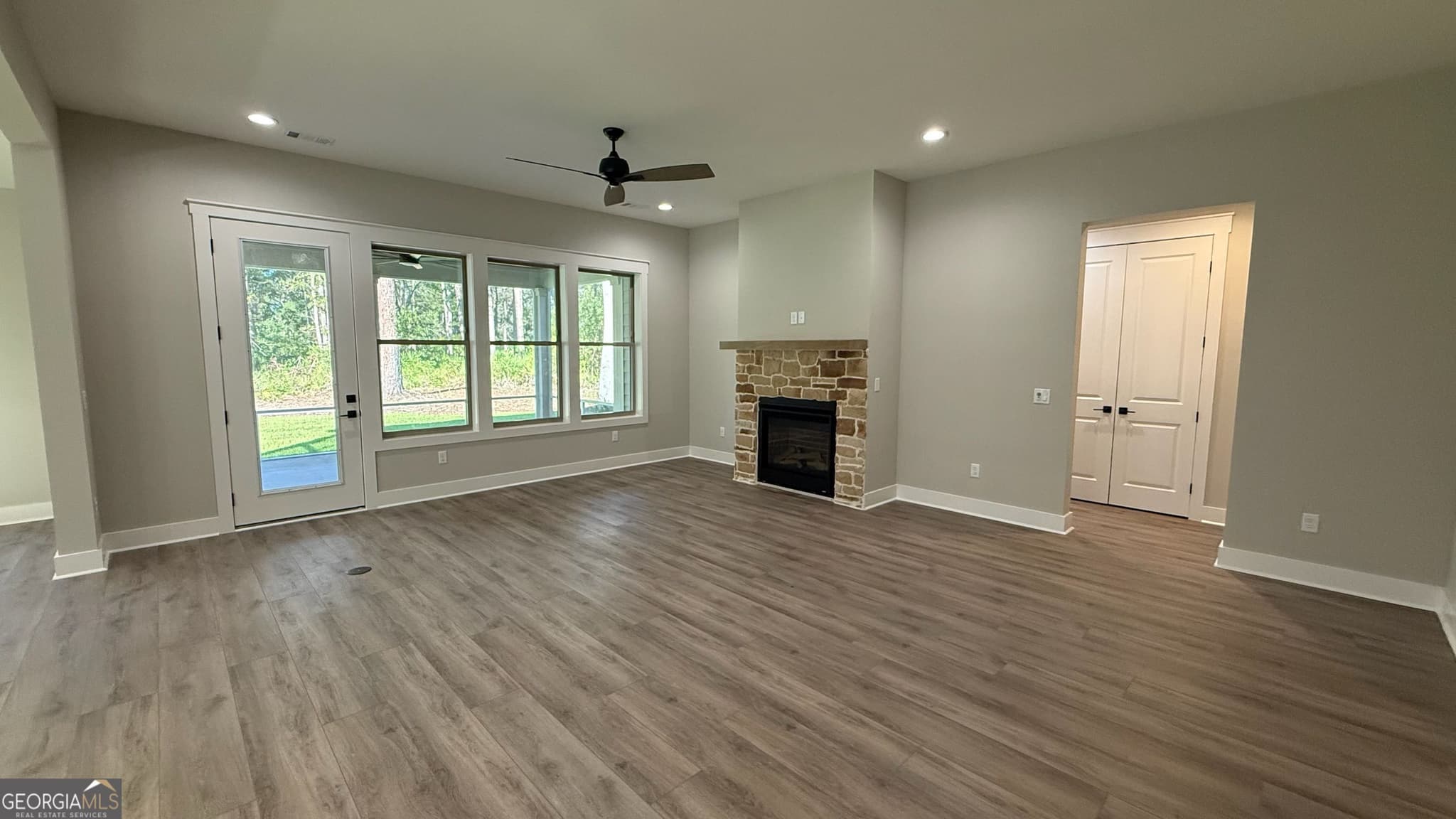 3 bedroom, 2.5 bathroom, 2,382 sq ft single family residence for sale at 98 Eagle Crest Drive, Waverly, GA 31565 — photo 6