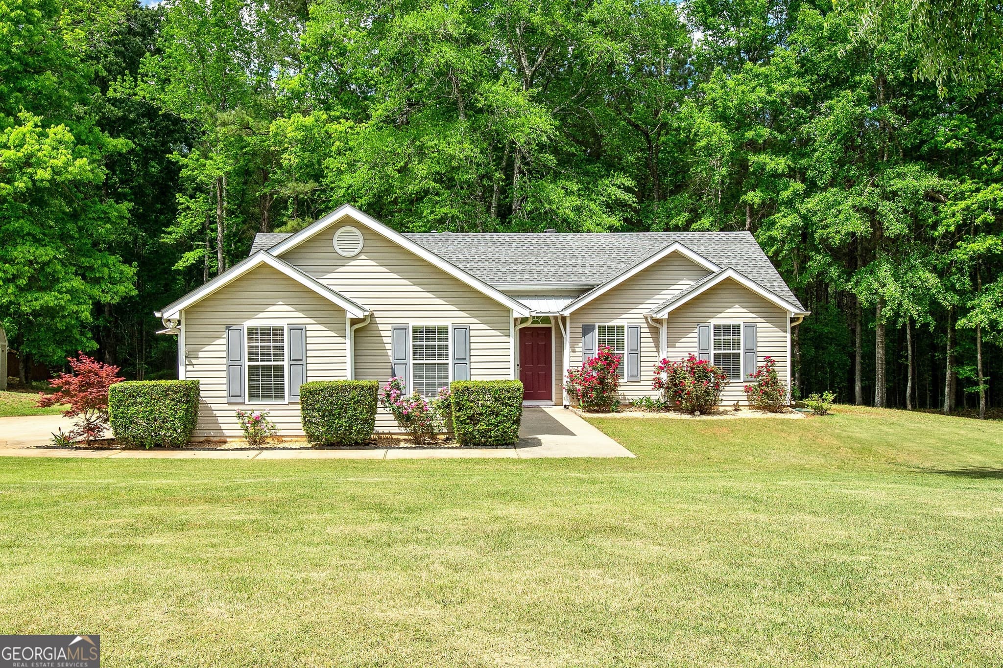 3 bedroom, 2 bathroom, 1,545 sq ft single family residence sold at 333 Hayward Bishop Way, Senoia, GA 30276