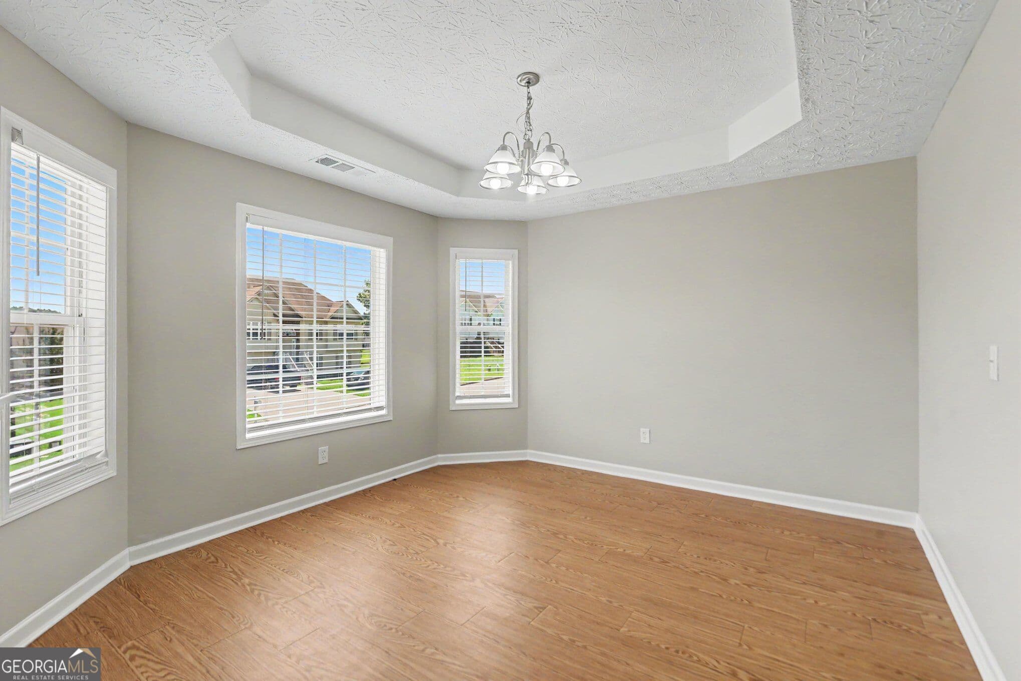 5 bedroom, 2 bathroom, 2,112 sq ft single family residence for sale at 51 Wayne Meadows Court, Douglasville, GA 30134 — photo 6