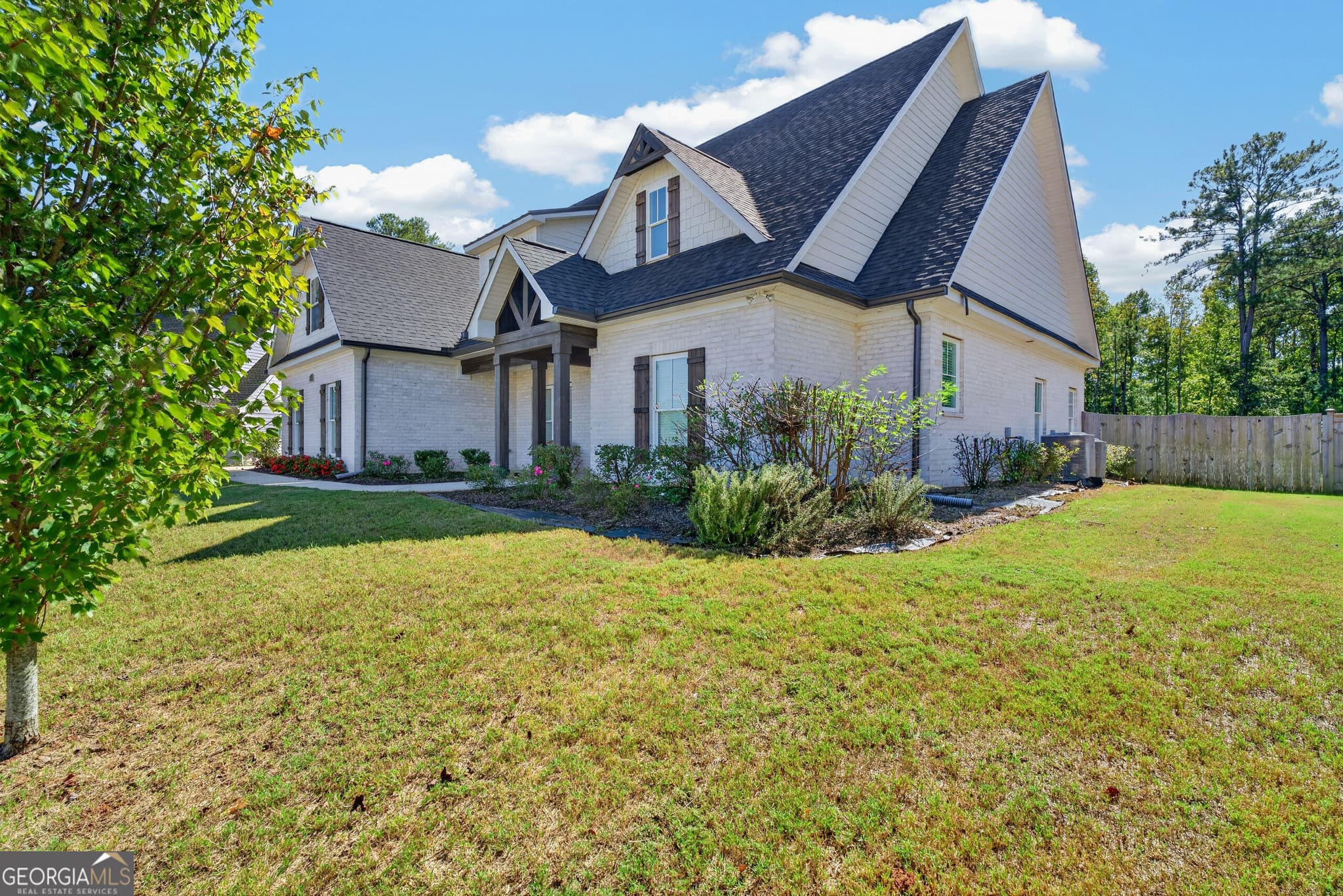 5 bedroom, 3.5 bathroom, 2,955 sq ft single family residence for sale at 109 Camden Trace, Macon, GA 31210 — photo 3