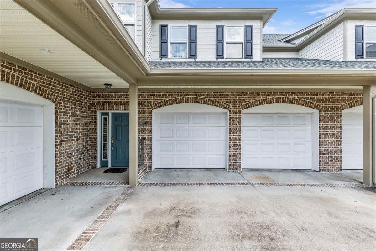 4 bedroom, 3.5 bathroom, 2,972 sq ft condominium for sale at 1003 River Oaks Drive, Richmond Hill, GA 31324 — photo 6