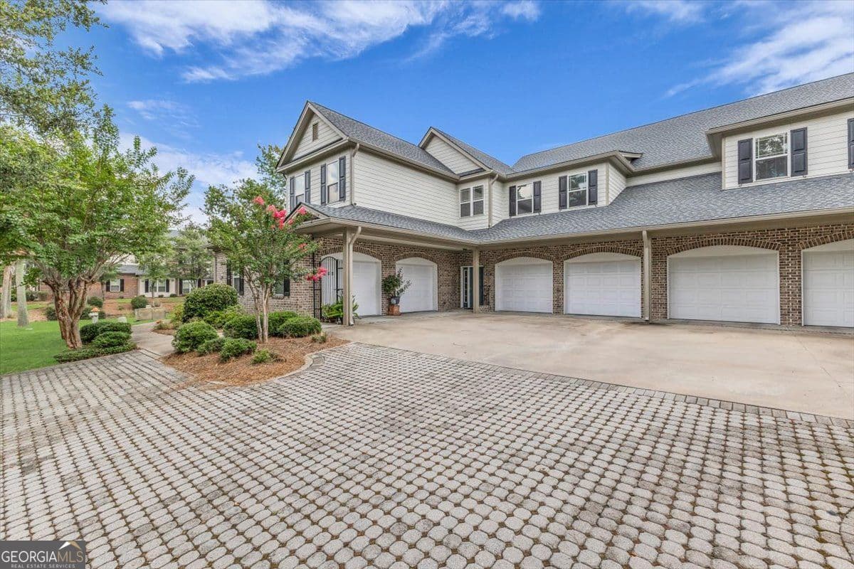 4 bedroom, 3.5 bathroom, 2,972 sq ft condominium for sale at 1003 River Oaks Drive, Richmond Hill, GA 31324
