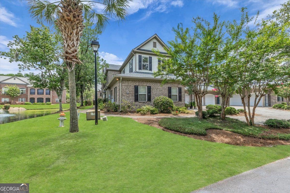 4 bedroom, 3.5 bathroom, 2,972 sq ft condominium for sale at 1003 River Oaks Drive, Richmond Hill, GA 31324 — photo 5
