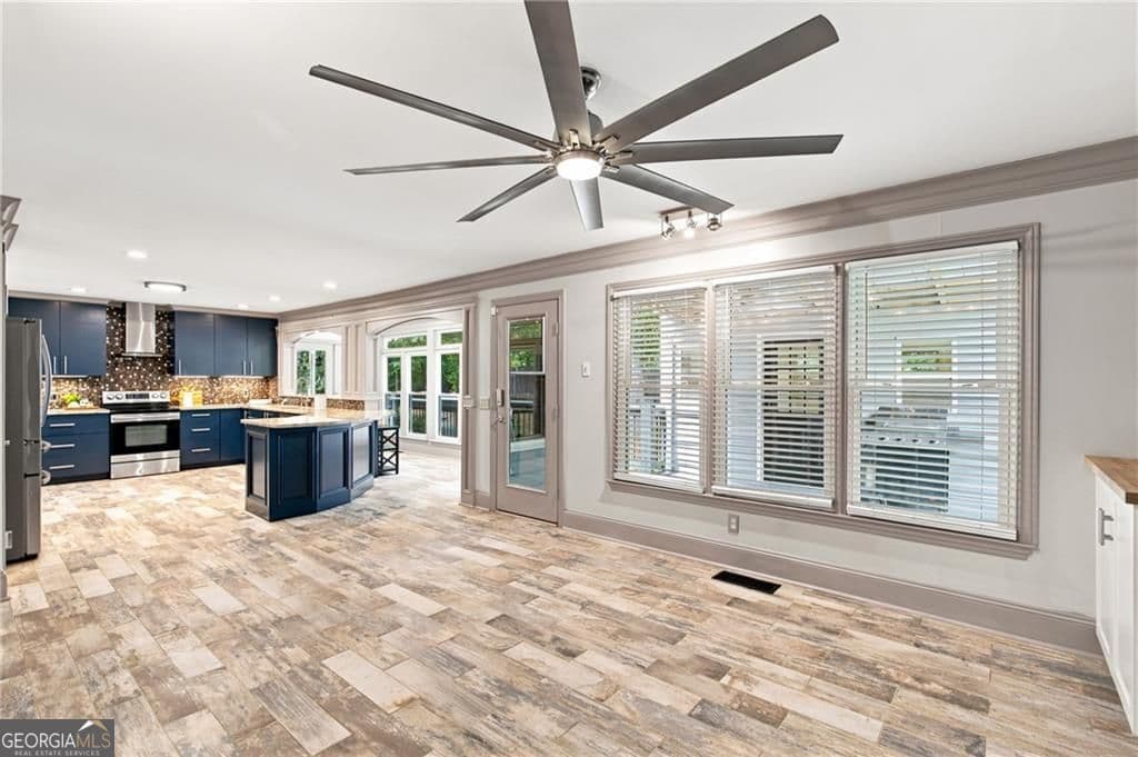 4 bedroom, 3.5 bathroom, 3,446 sq ft single family residence for rent at 2069 Ursuline Way, Acworth, GA 30101 for $3,600 a month — photo 8