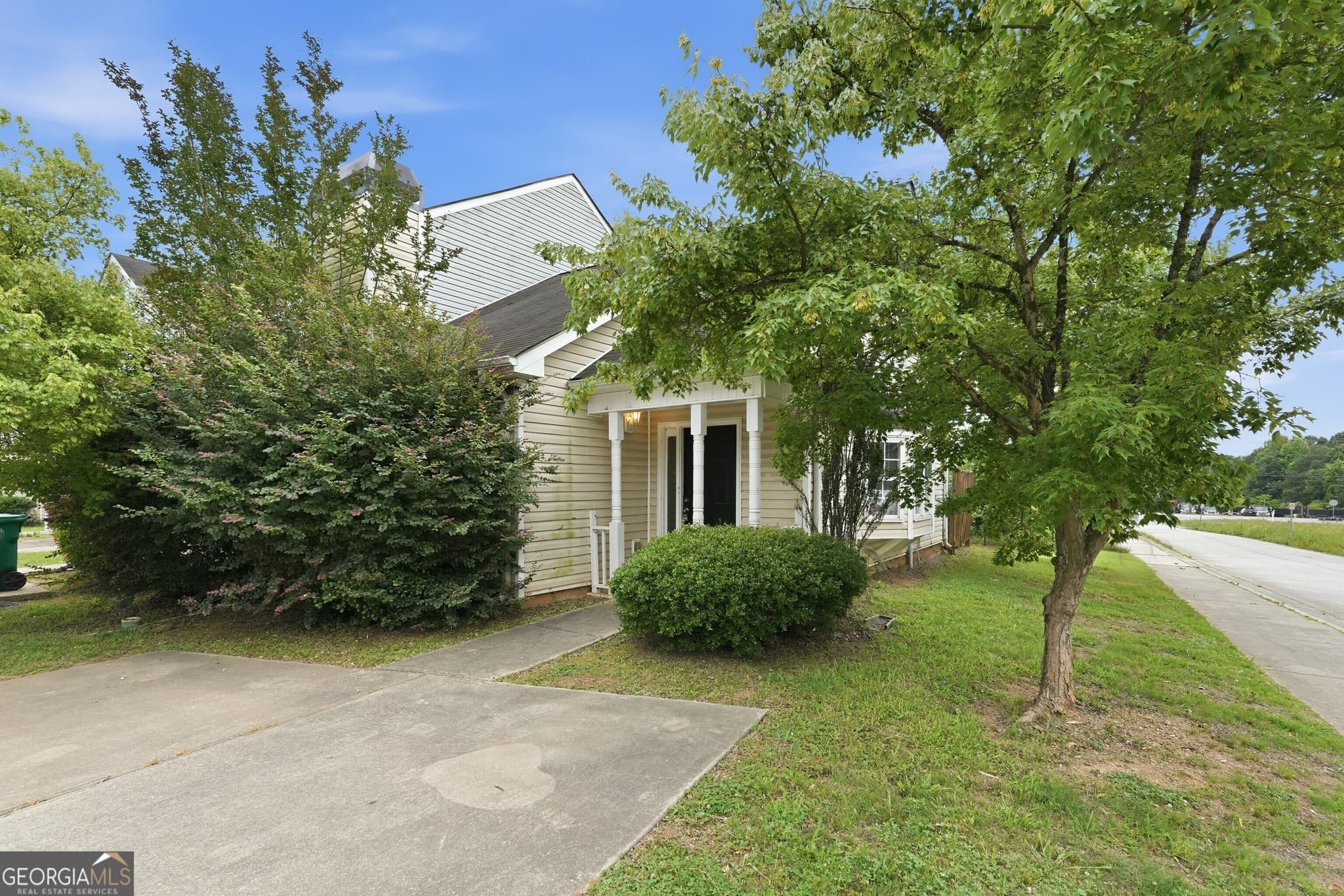 2 bedroom, 2 bathroom, 1,517 sq ft single family residence sold at 6315 Wellington Walk Way, Lithonia, GA 30058