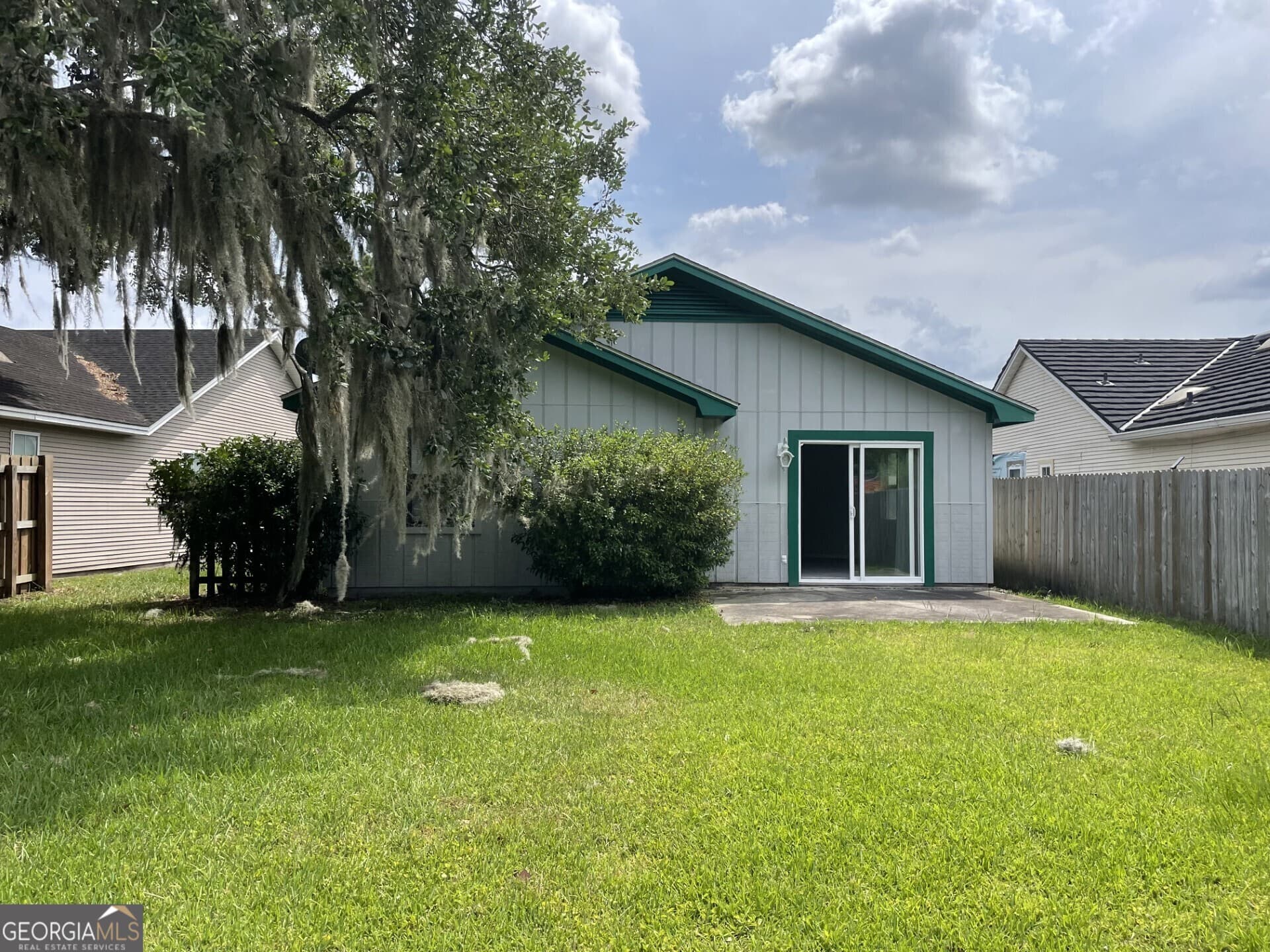 3 bedroom, 2 bathroom, 1,228 sq ft single family residence for sale at 304 Mission Forest Trail, Kingsland, GA 31548 — photo 3