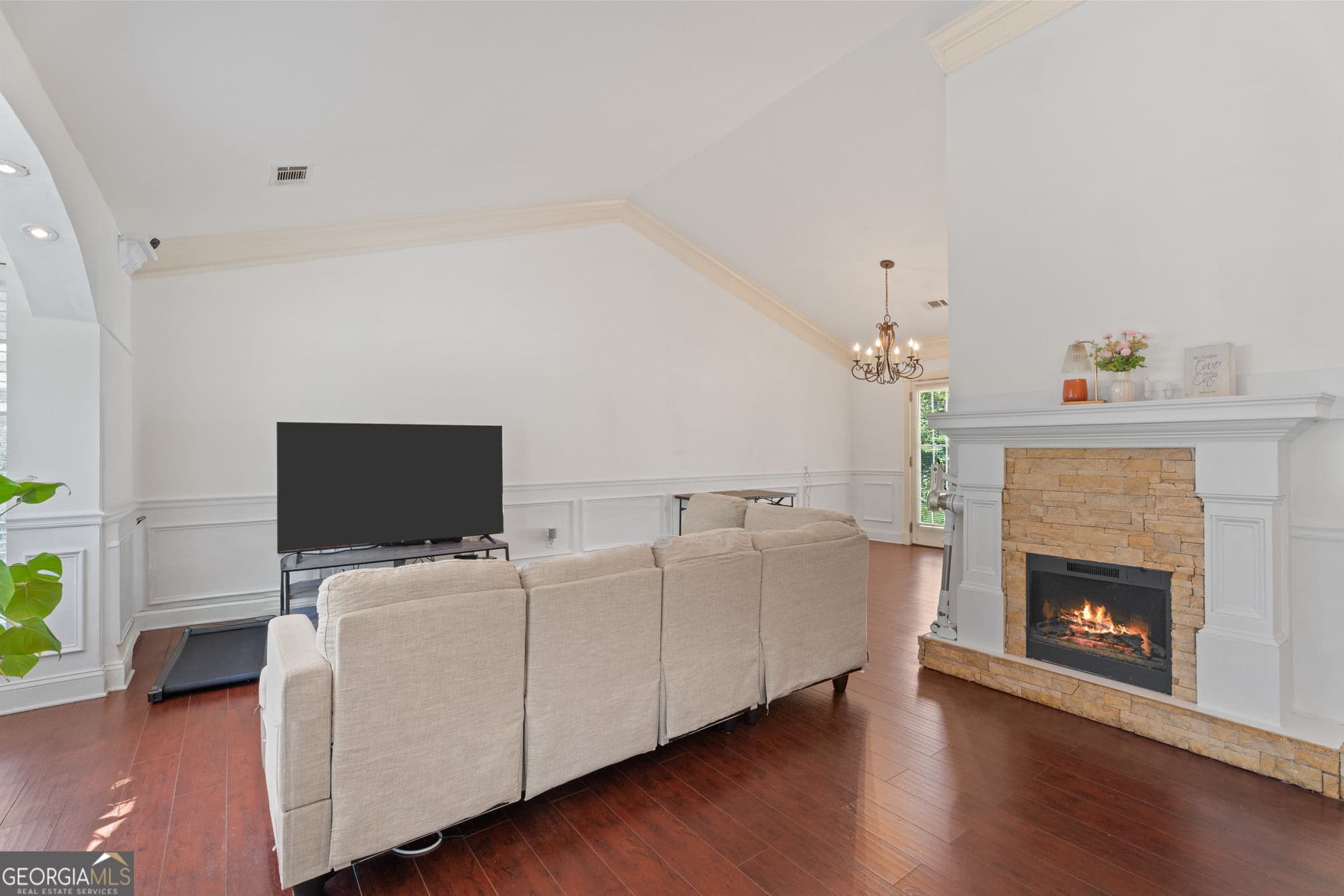 3 bedroom, 2.5 bathroom, 1,758 sq ft single family residence for sale at 2575 Ravencliff Road, Atlanta, GA 30349 — photo 9