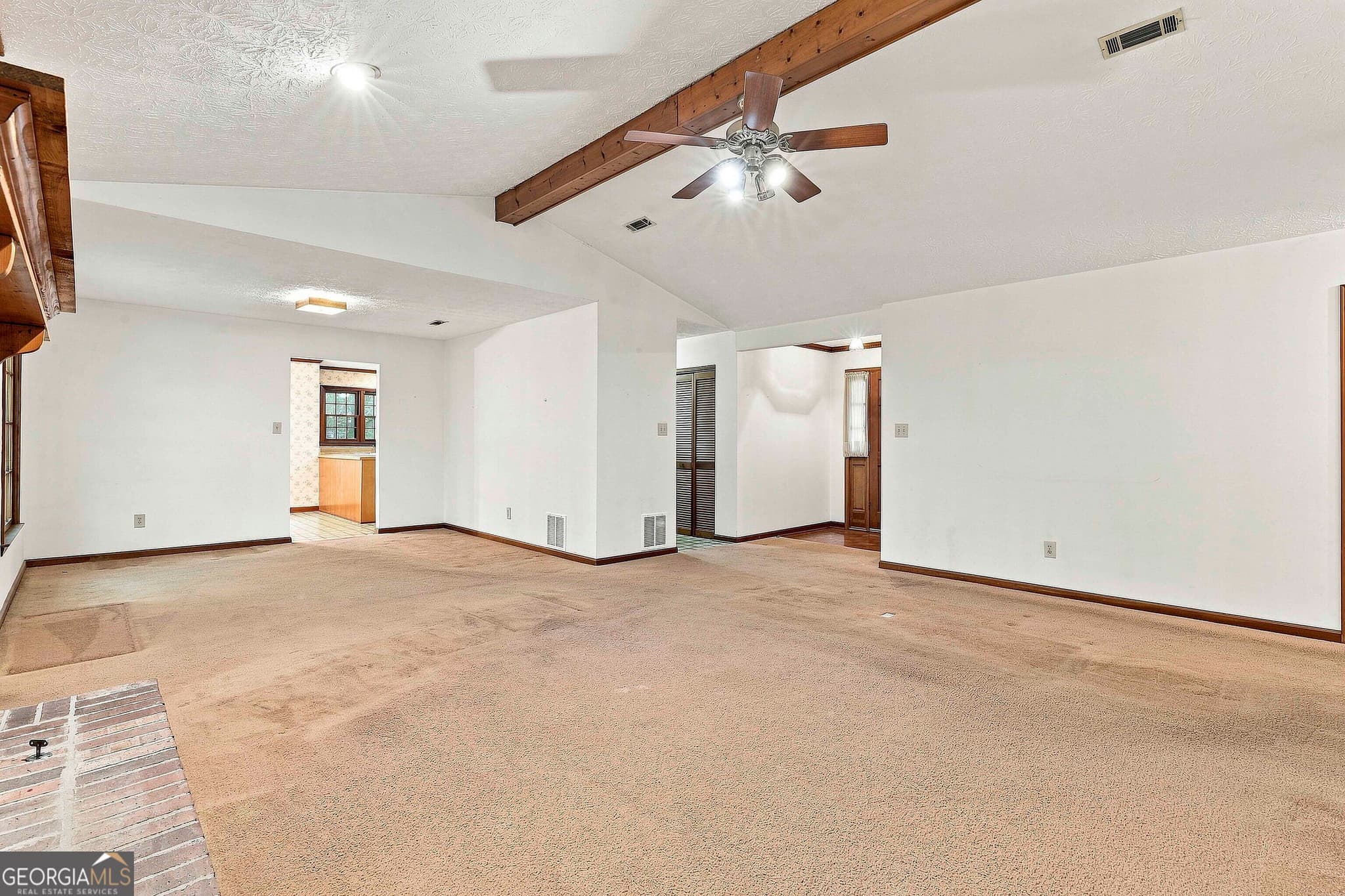 3 bedroom, 2 bathroom, 1,628 sq ft single family residence for sale at 170 Wendell Court, Fayetteville, GA 30215 — photo 7
