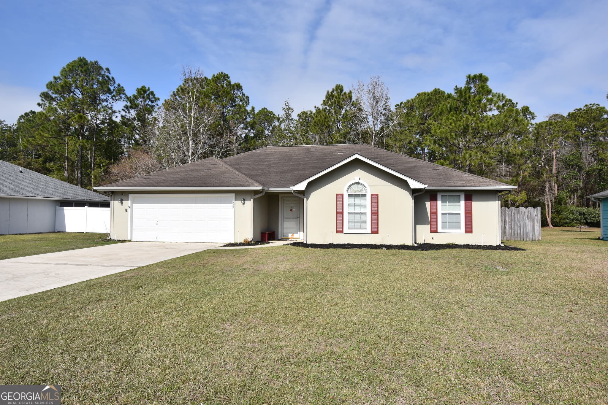 4 bedroom, 2 bathroom, 1,714 sq ft single family residence for rent at 218 Lake Forest Drive, Kingsland, GA 31548 for $4,300 a month — photo 2