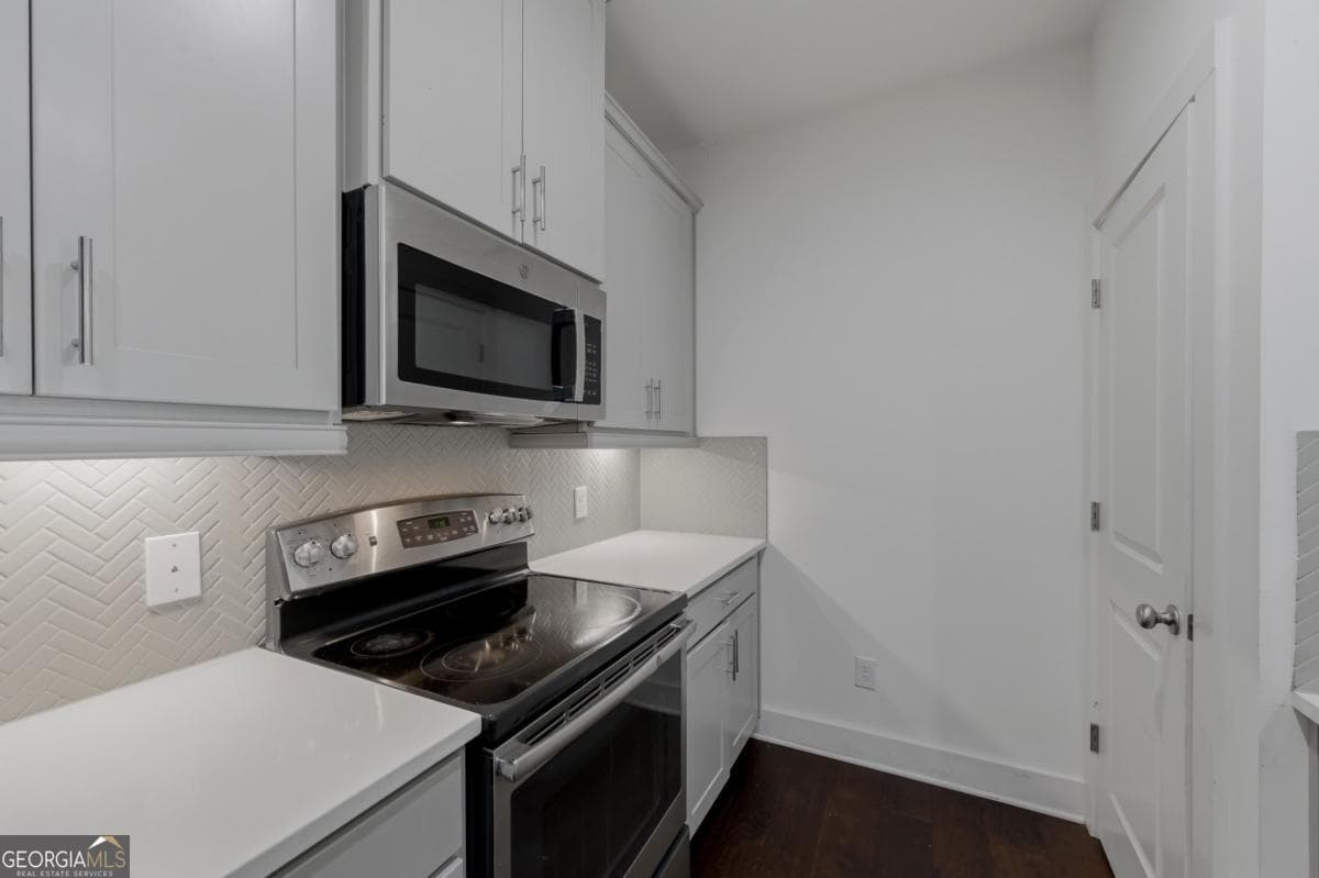 3 bedroom, 2.5 bathroom, 1,598 sq ft townhouse for sale at 82 Auburn Run Lane, Auburn, GA 30011 — photo 7