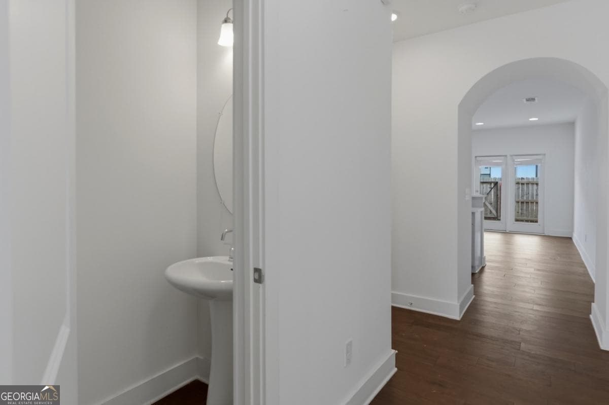 3 bedroom, 2.5 bathroom, 1,598 sq ft townhouse for sale at 82 Auburn Run Lane, Auburn, GA 30011 — photo 5