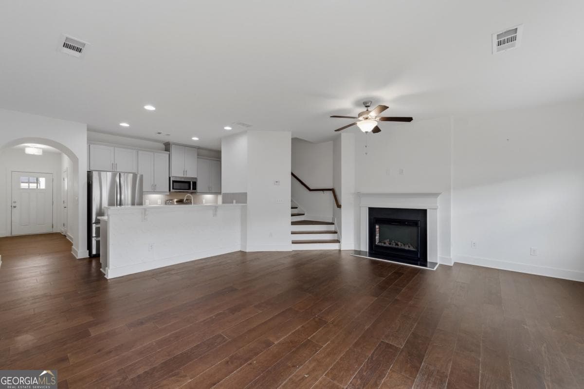 3 bedroom, 2.5 bathroom, 1,598 sq ft townhouse for sale at 82 Auburn Run Lane, Auburn, GA 30011 — photo 10