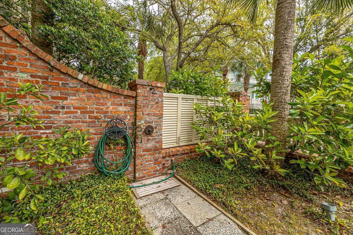 4 bedroom, 4.5 bathroom, 3,570 sq ft single family residence for sale at 17 Sea Oats Lane, St. Simons, GA 31522 — photo 6