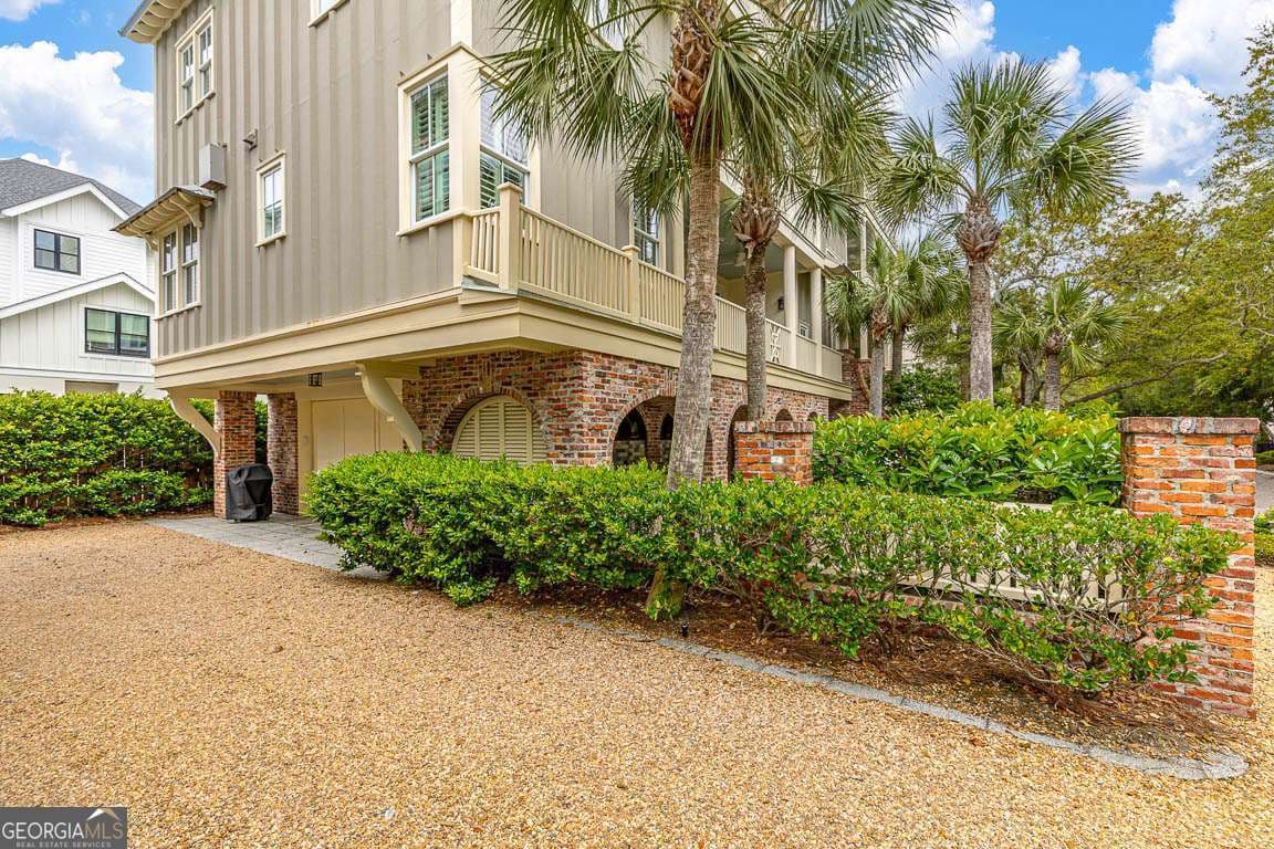 4 bedroom, 4.5 bathroom, 3,570 sq ft single family residence for sale at 17 Sea Oats Lane, St. Simons, GA 31522 — photo 10