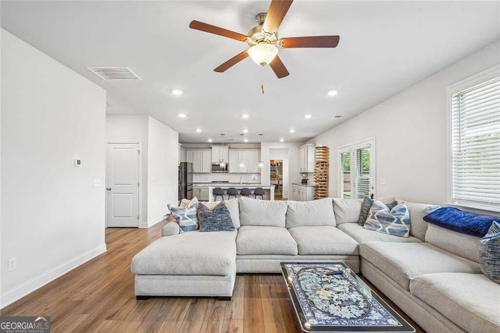 5 bedroom, 3 bathroom, 2,837 sq ft single family residence for sale at 217 Blue Iris Court, Winder, GA 30680 — photo 8