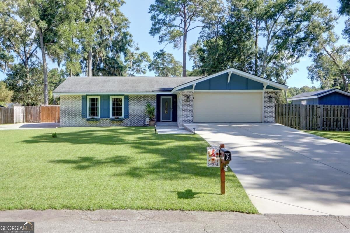 3 bedroom, 2 bathroom, 1,489 sq ft single family residence for sale at 6 Coffee Woods Drive, Savannah, GA 31419 — photo 2