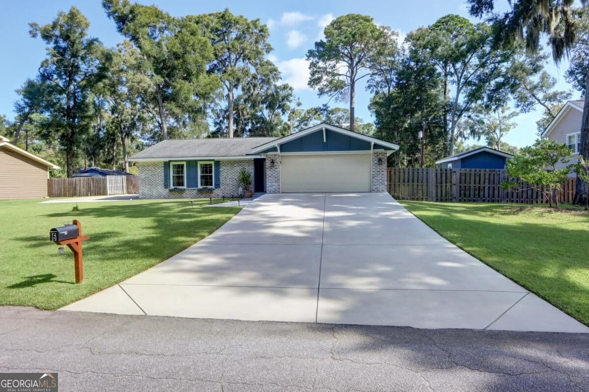 3 bedroom, 2 bathroom, 1,489 sq ft single family residence for sale at 6 Coffee Woods Drive, Savannah, GA 31419 — photo 3