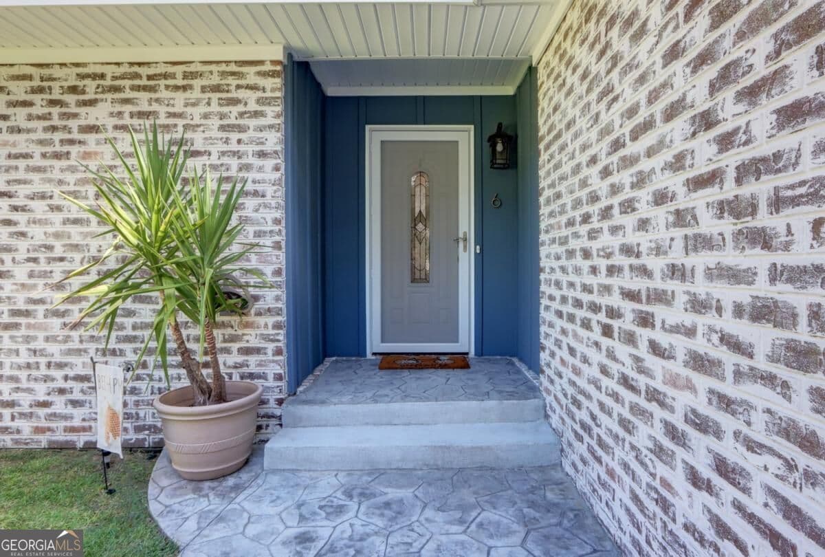 3 bedroom, 2 bathroom, 1,489 sq ft single family residence for sale at 6 Coffee Woods Drive, Savannah, GA 31419 — photo 4