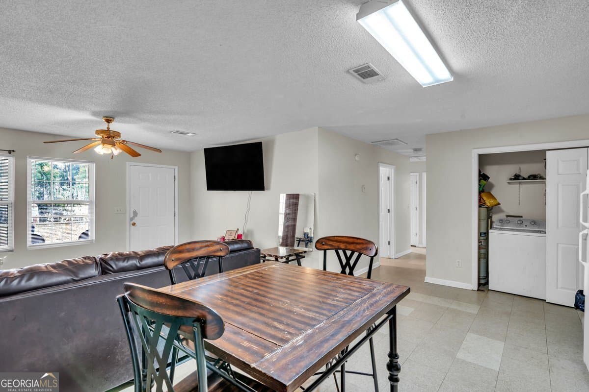 3 bedroom, 1 bathroom, 1,008 sq ft single family residence under contract at 142 Ruby Street, Cordele, GA 31015 — photo 6