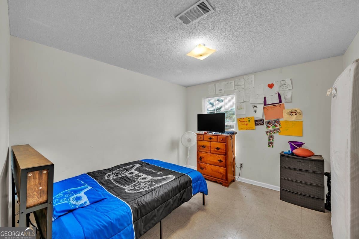 3 bedroom, 1 bathroom, 1,008 sq ft single family residence under contract at 142 Ruby Street, Cordele, GA 31015 — photo 7