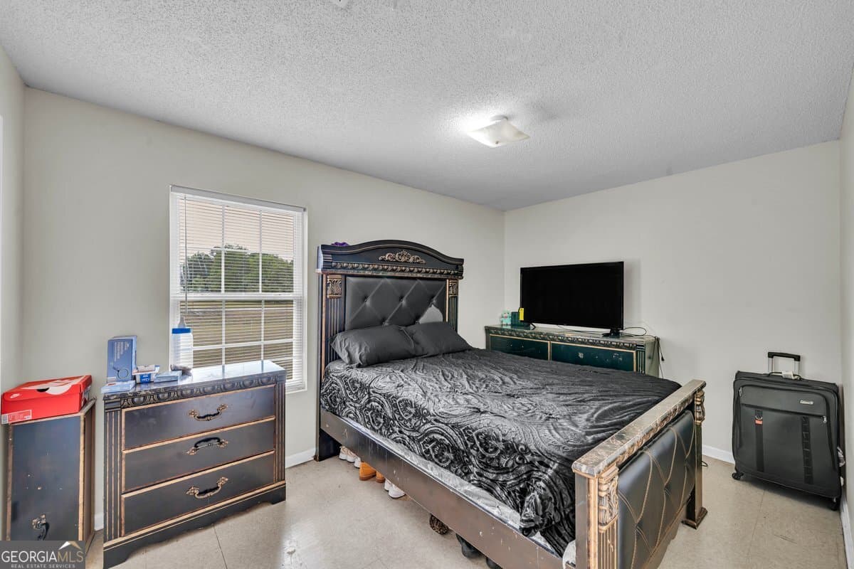 3 bedroom, 1 bathroom, 1,008 sq ft single family residence under contract at 142 Ruby Street, Cordele, GA 31015 — photo 9