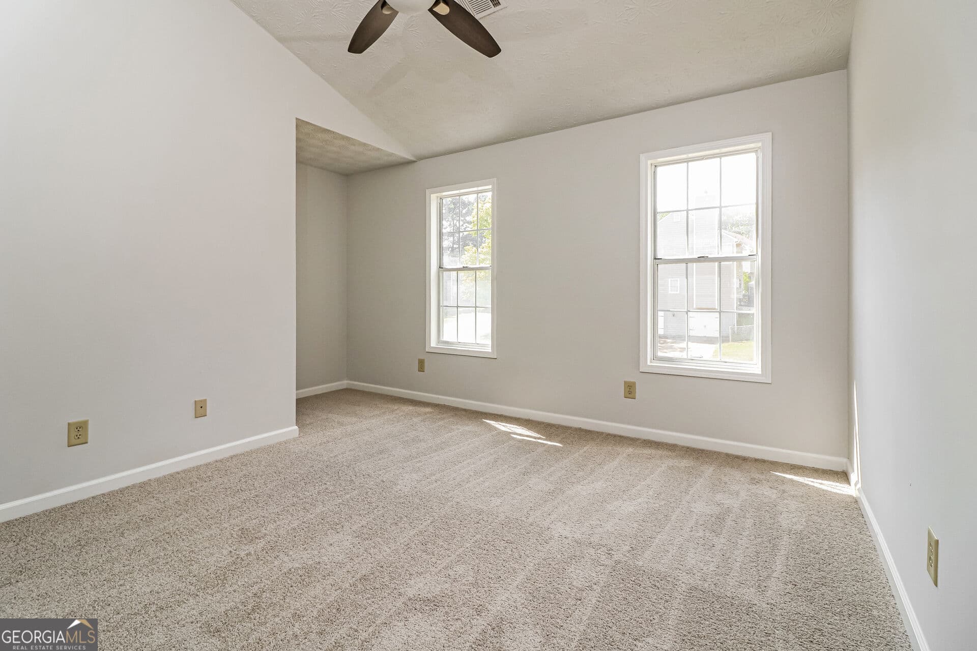 3 bedroom, 2.5 bathroom, 2,124 sq ft single family residence for sale at 4050 Paloverde Drive, Kennesaw, GA 30144 — photo 4