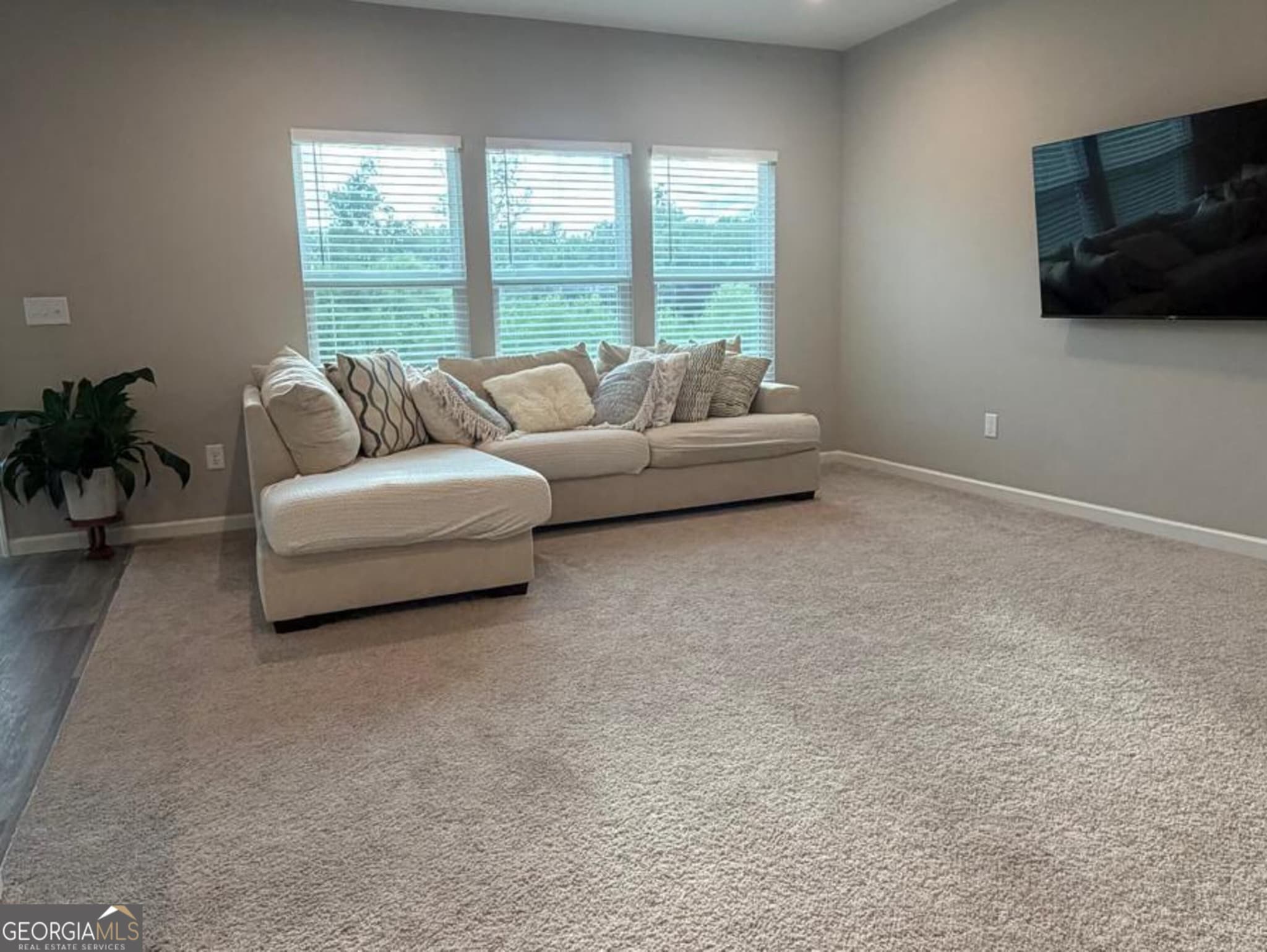 3 bedroom, 3 bathroom, 1,848 sq ft single family residence for rent at 334 Traminer Way, Braselton, GA 30517 for $2,390 a month — photo 2