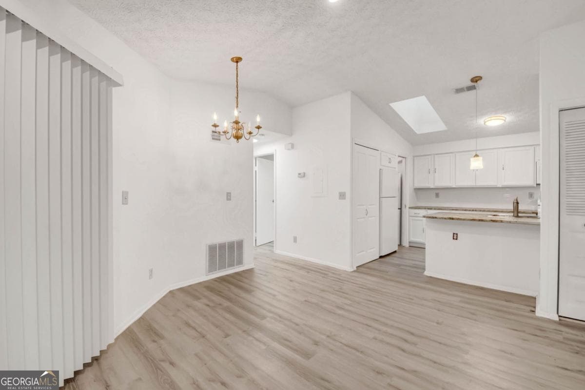 1 bedroom, 1 bathroom, 810 sq ft condominium for sale at 1283 Keys Lake Drive, Brookhaven, GA 30319 — photo 9