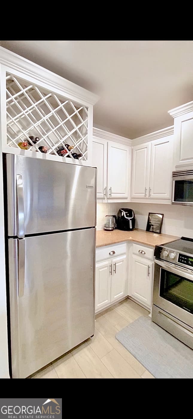 1 bedroom, 1 bathroom, 852 sq ft condominium for sale at 2277 Peachtree Road 408, Atlanta, GA 30309 — photo 4