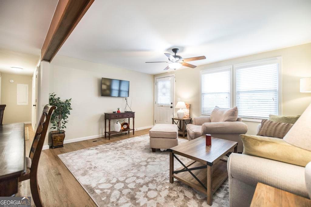 3 bedroom, 1 bathroom, 936 sq ft single family residence for sale at 195 Wimberly Drive, Jeffersonville, GA 31044 — photo 9